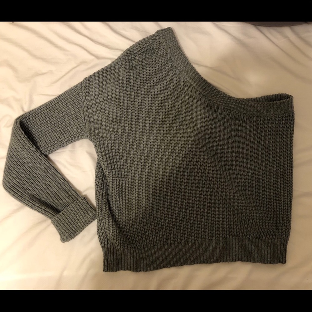 Grey sweater